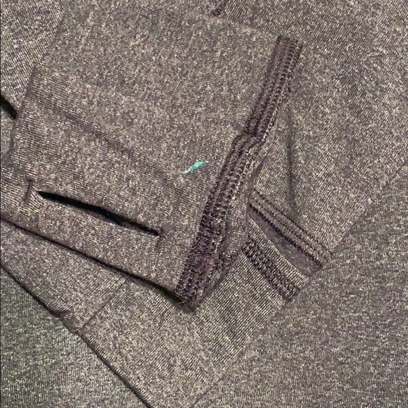 Lululemon jacket in black swan color size 6 EUC - Picture 7 of 7